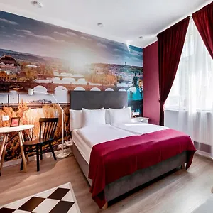 https://revelton-studios-prague.praguehotelsweb.com